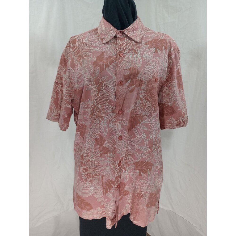 Pink Leaf Print Button-Up Shirt With Chest Pocket Short Sleeves And Collared Nec